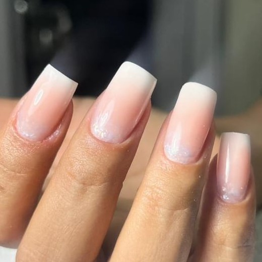 Alongamento quadrado (gel/acrílico) sem decoração