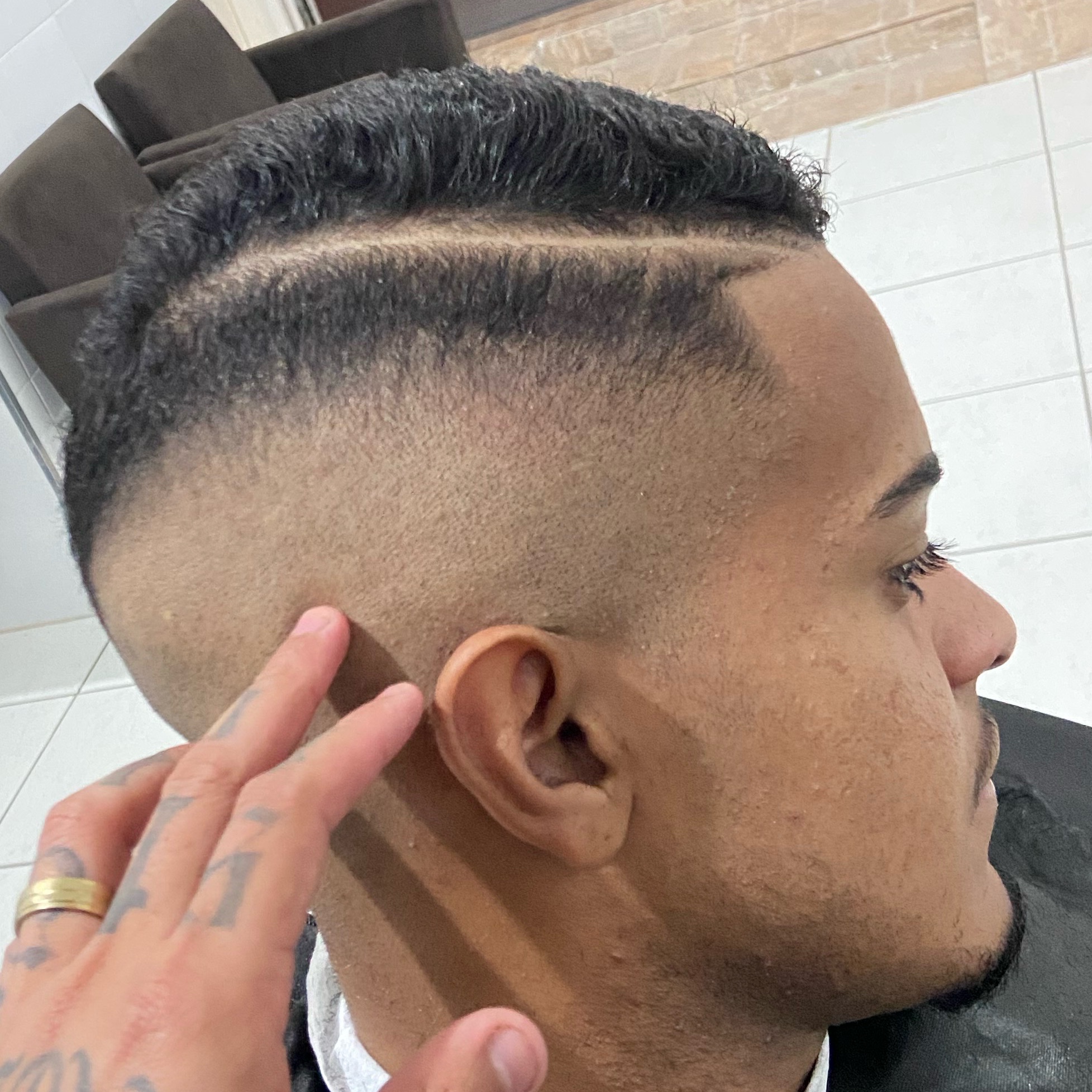 Corte e limpeza de pele