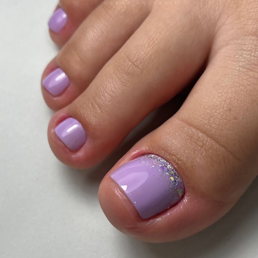 Pedicure com esmaltação em gel