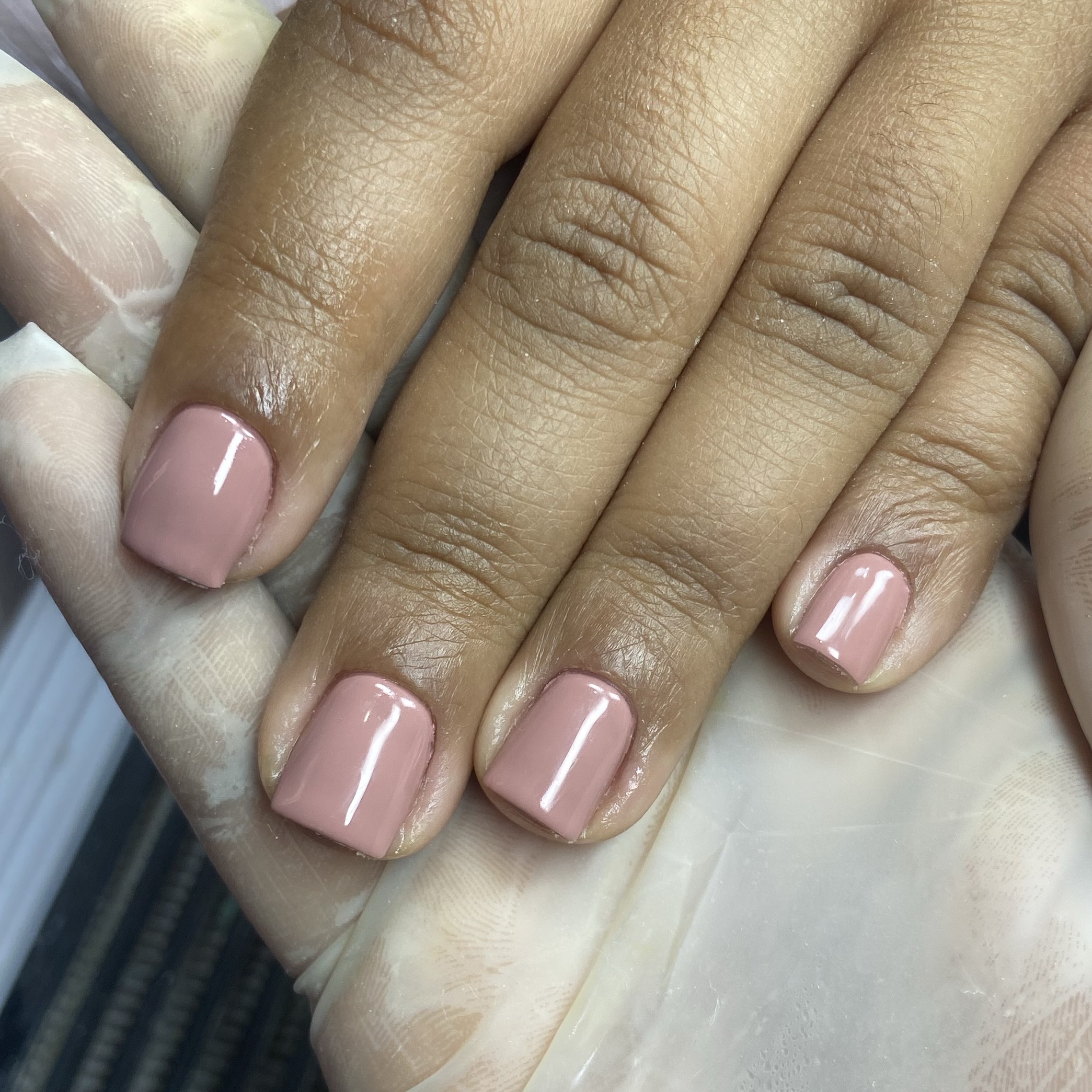 Esmaltação em gel nas unhas naturais