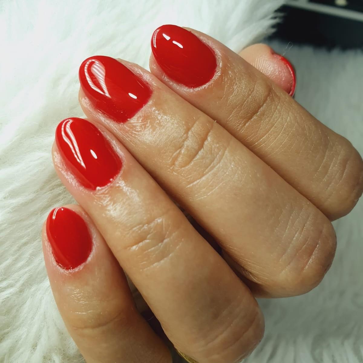 manicure e pedicure esmaltação em gel