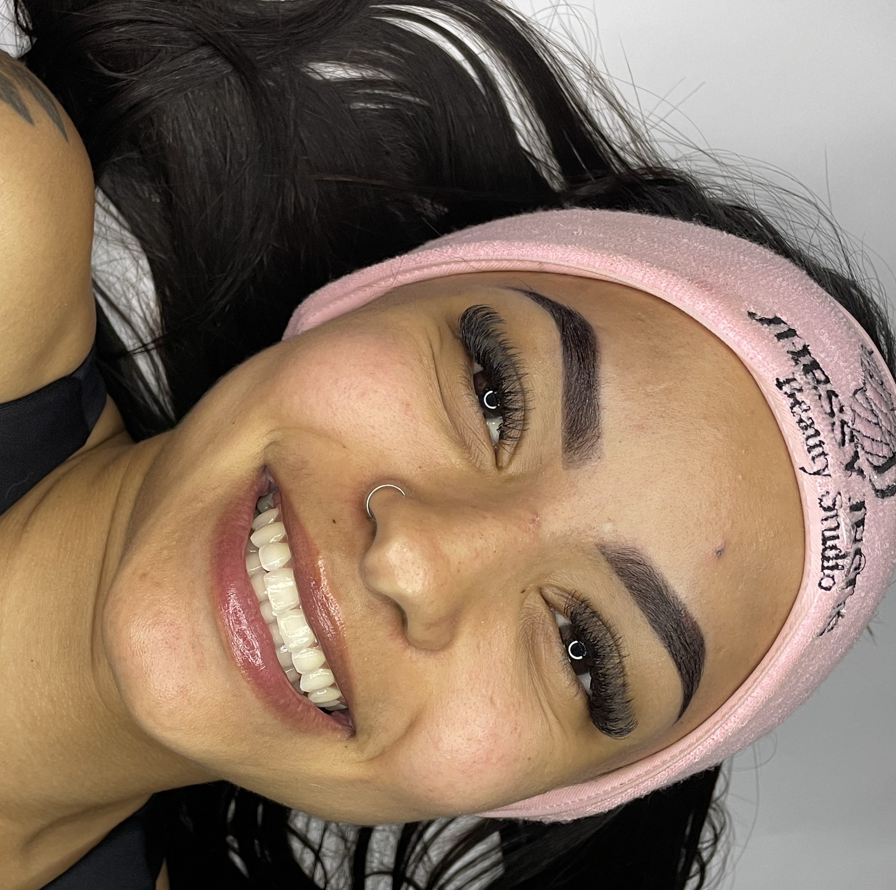Design de sobrancelhas com Henna