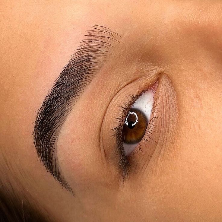 *Design Sobrancelha*