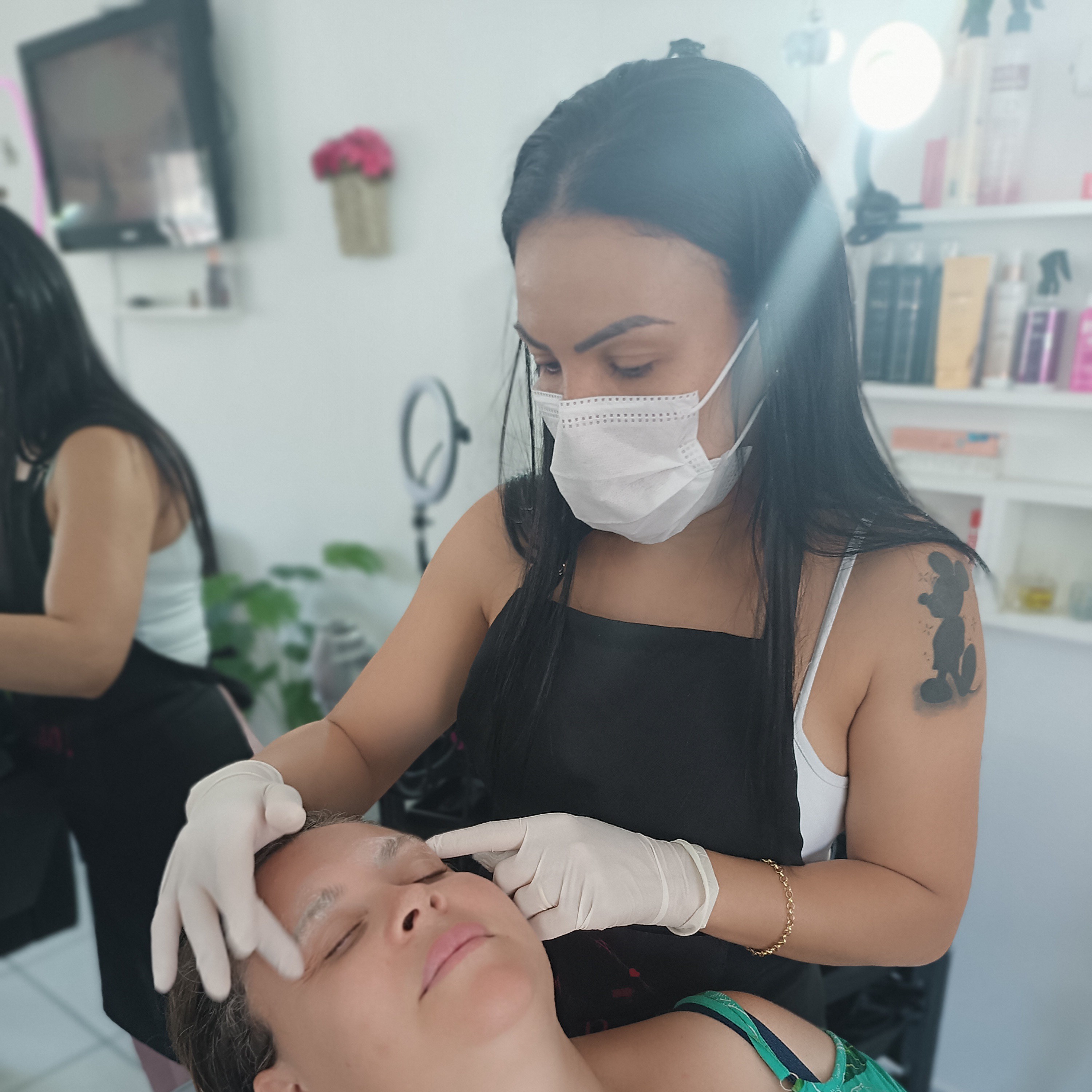 designer de sobrancelha