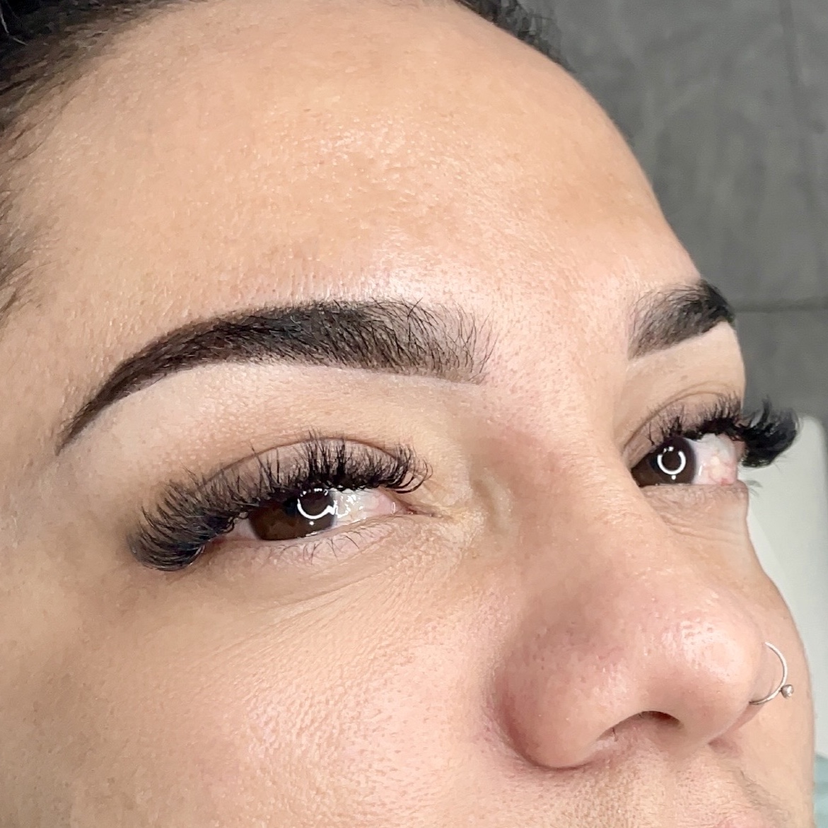 Design de Sobrancelhas com aplicação de Henna