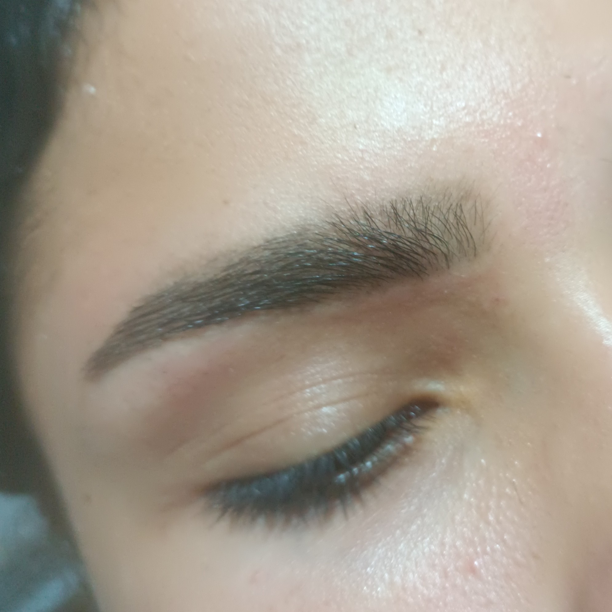 designer de sobrancelhas