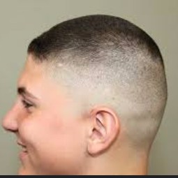 Corte militar masculino