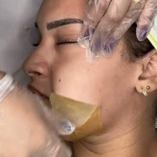 depilação rosto feminino