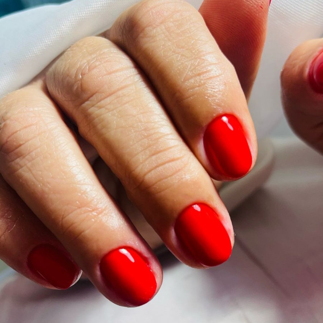 ALONGAMENTOS - Blindagem + esmaltação em gel simples