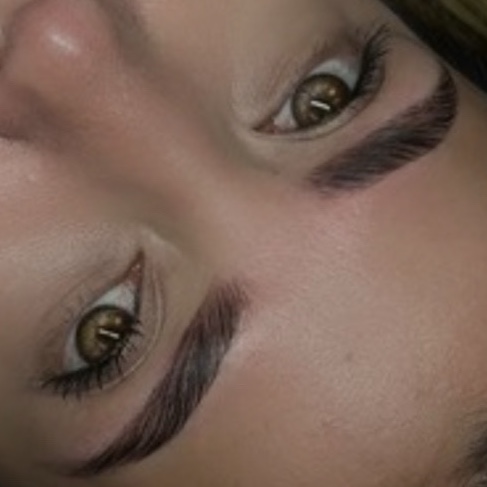 Brow lamination nas sobrancelhas