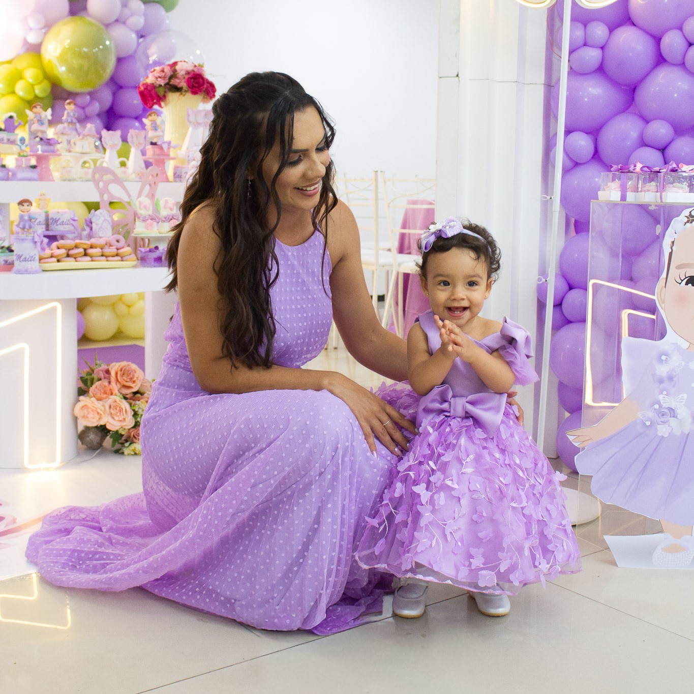 Cobertura fotográfica aniversário infantil pacote LUXO inclui: cobertura completa no evento/ link para download de 60 fotos digitais/ Álbum personalizado + 20 fotos reveladas Tam 15x21/ vídeo Maker dos melhores momentos/ 2 horas e meia deevento