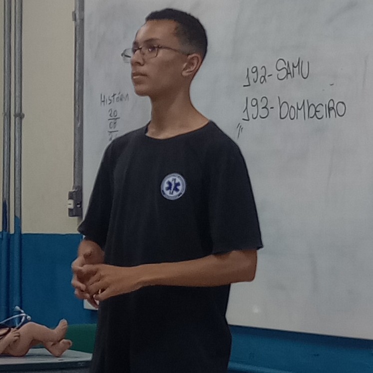 treinamento de noções de primeiro socorros