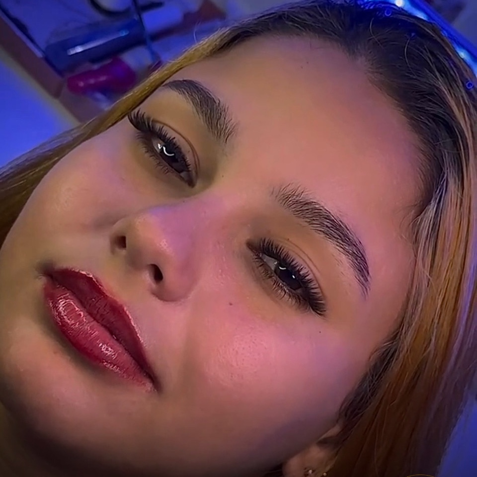 ALONG DE CÍLIOS EM SEDA