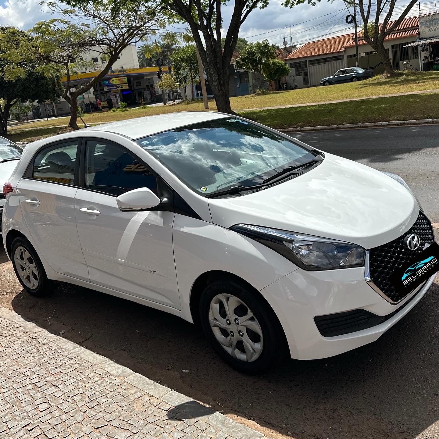 Polimento de carro Hacth