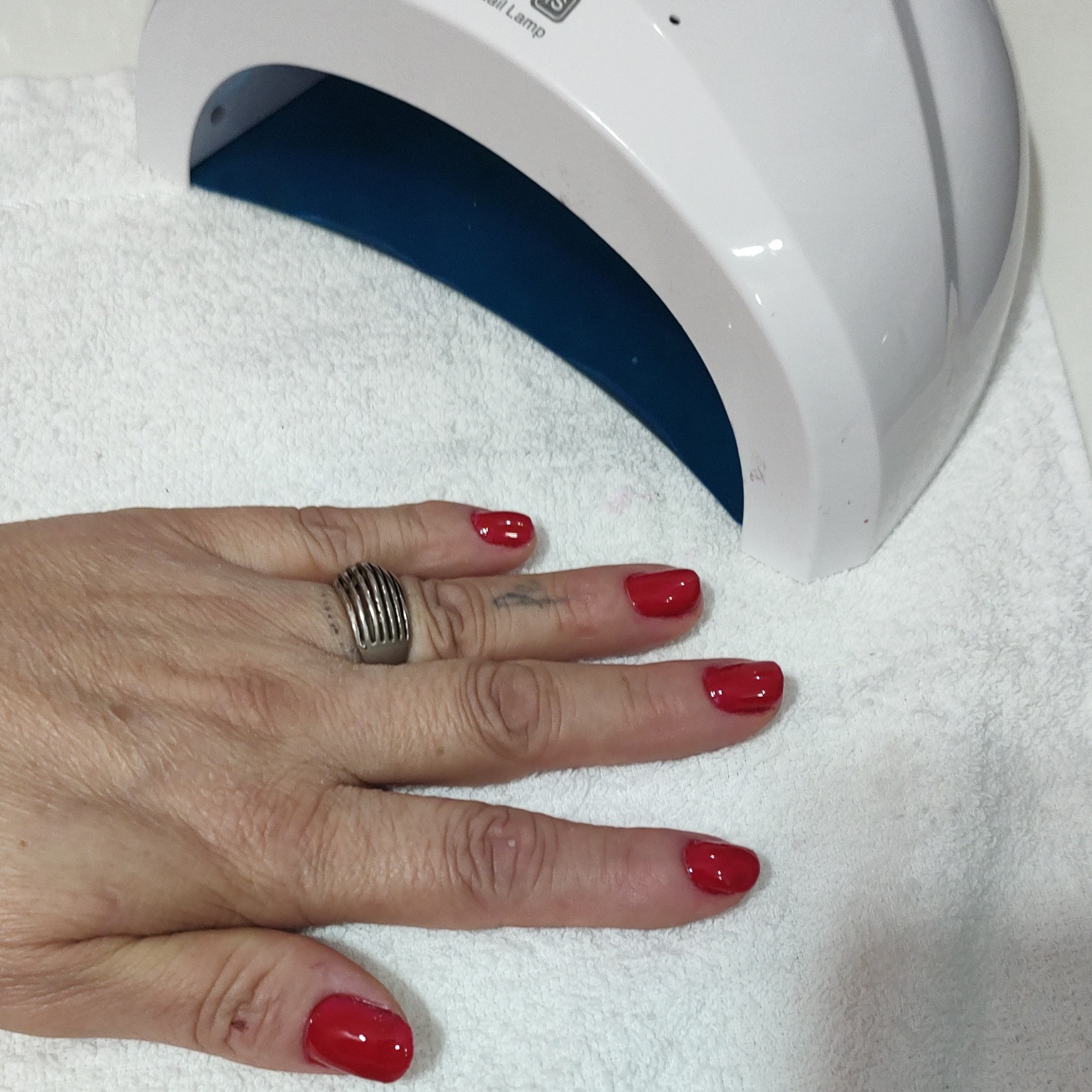 cutilagem+banho de Gel+esmaltação em gel (mão)