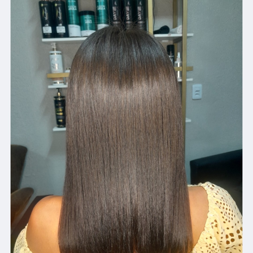 Orgânica + (Tratamenytos O pré-química e pós química capilar é um tratamento realizado antes de procedimento químicos como o alisamentos Orgânica ou Inteligente com o objetivo de fortalecer e proteger os cabelos, reduzindo os danos causados pela química.)