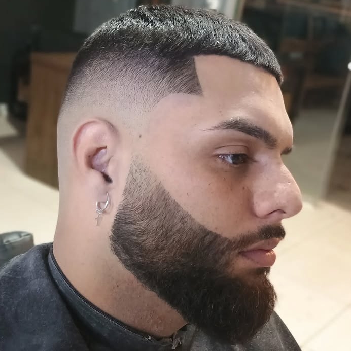 COMPLETO: Corte+Barba+Sobrancelha