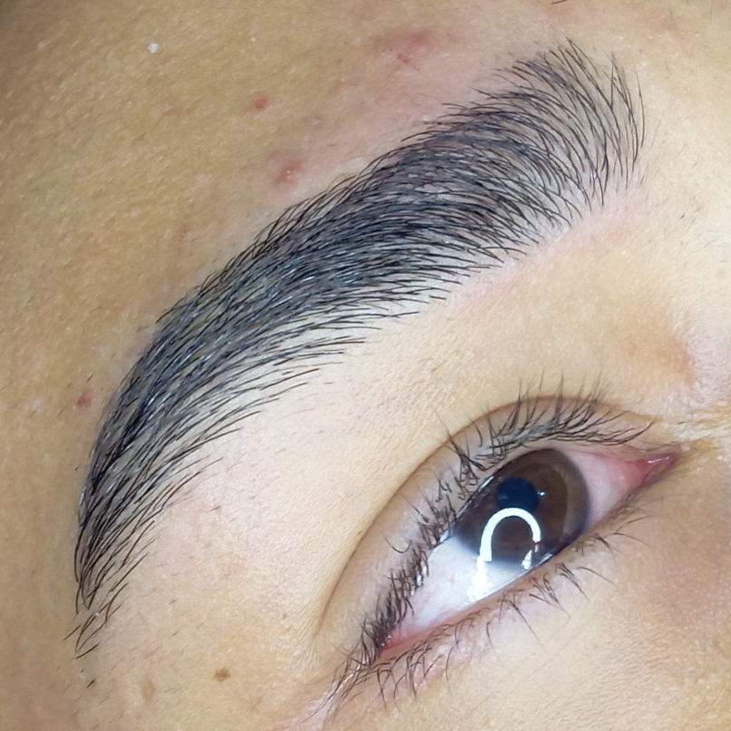 Design de sobrancelhas