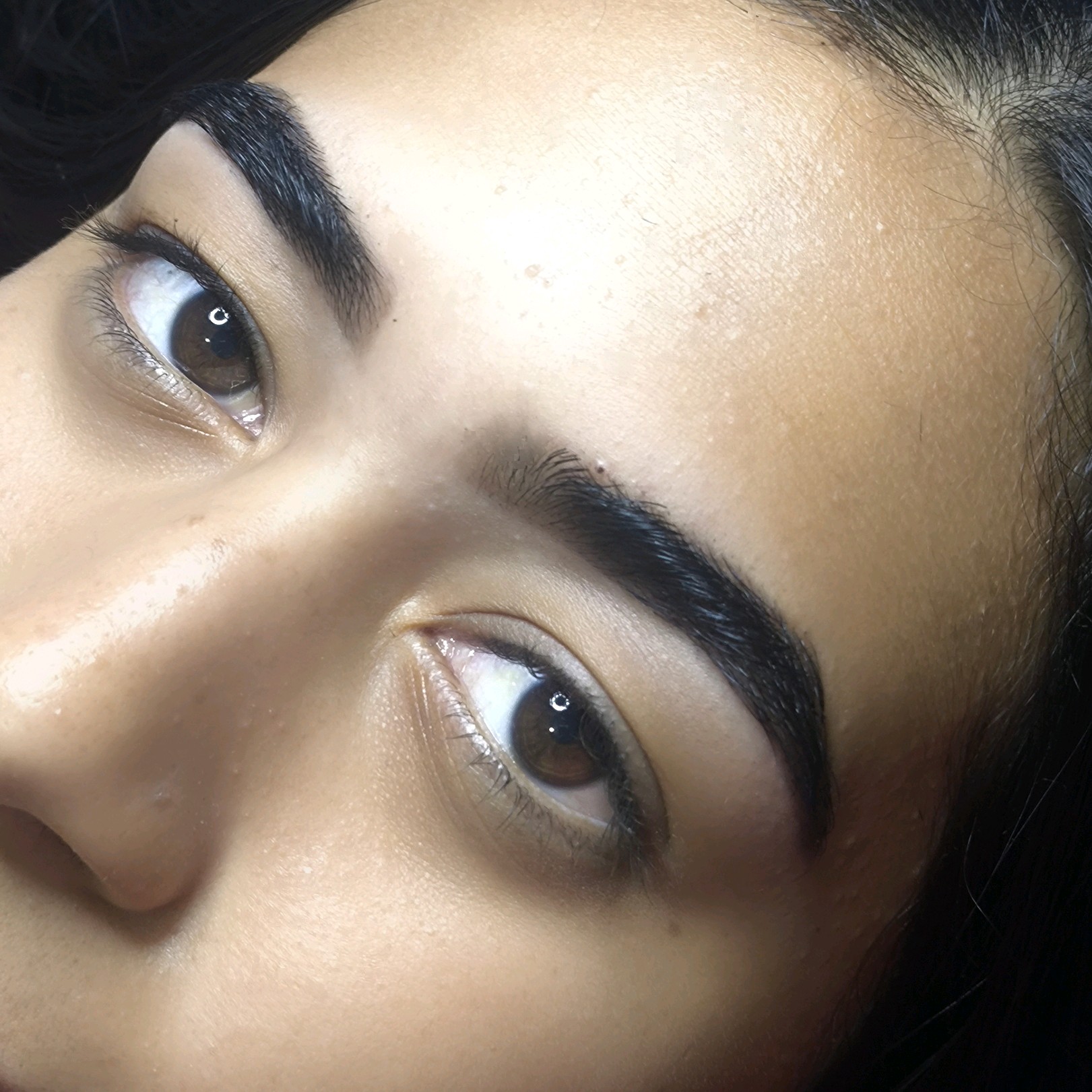 Design de sobrancelhas com Henna