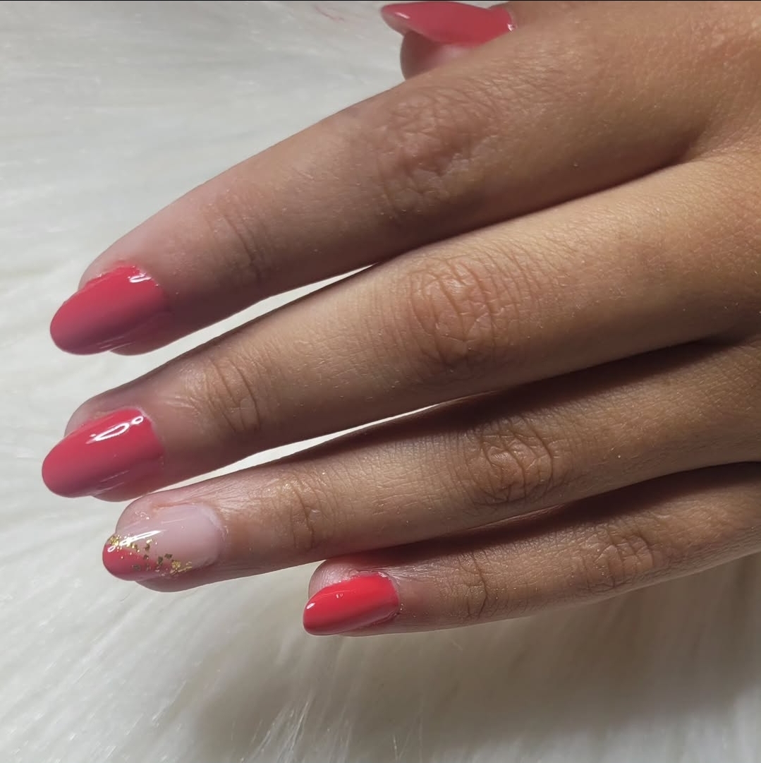 Modelo/ Alongamentos e manutenção