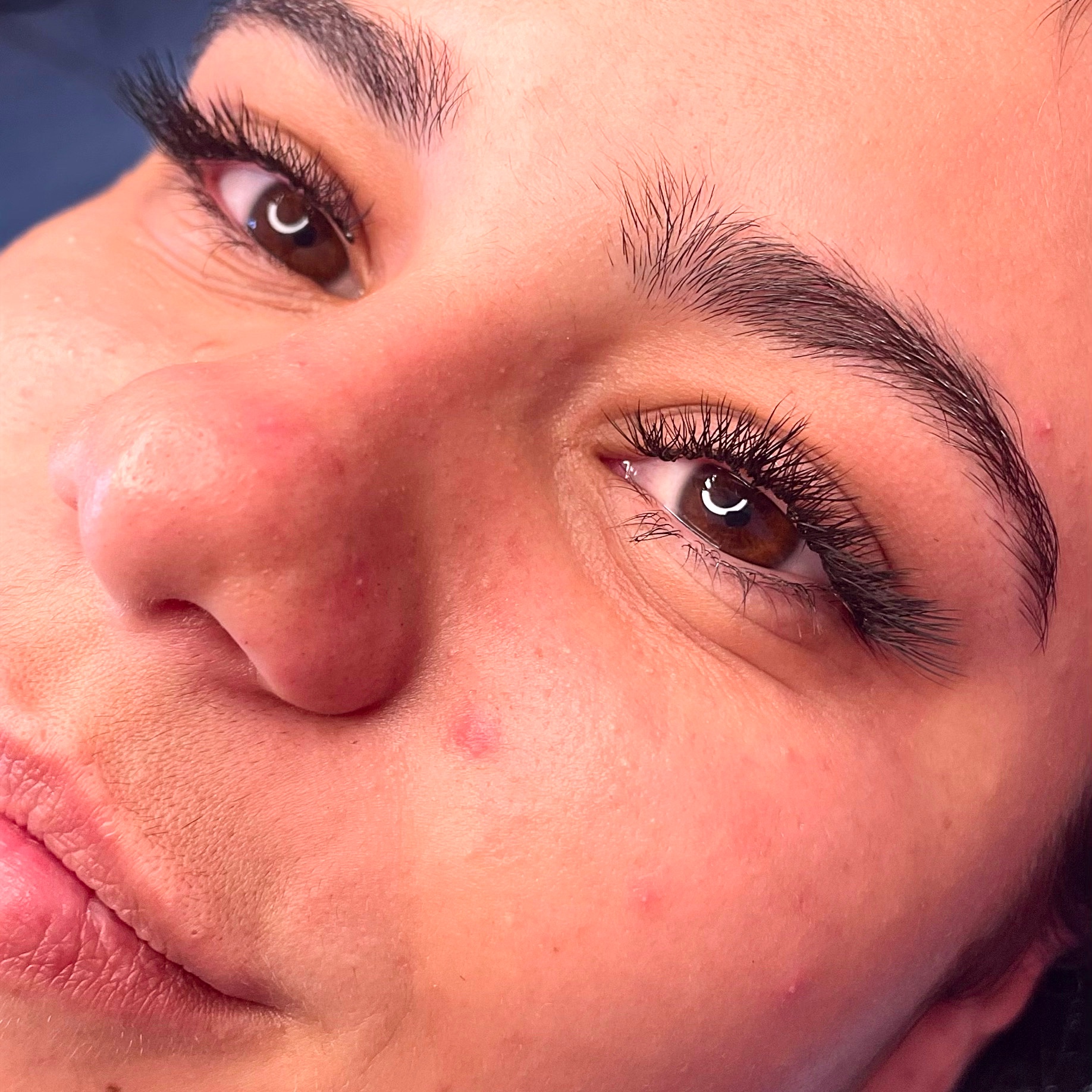 Promoção de cílios tecnológicos fio a fio