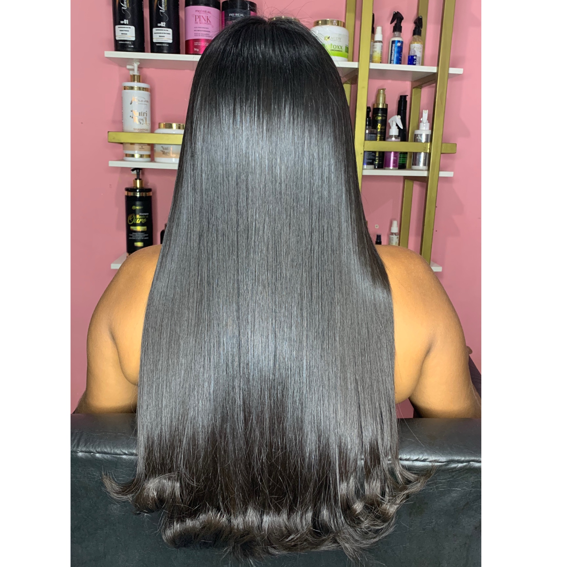 Inteligente + Tratamento(O pré e pós química capilar é um tratamento realizado antes de procedimento químicos como o alisamentos Orgânica ou Inteligente com o objetivo de fortalecer e proteger os cabelos, reduzindo os danos causados pela química.