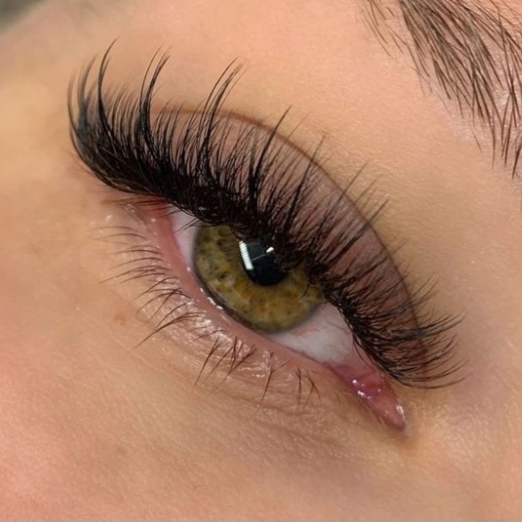 Extensão de cílios Volume Barbie (spikes)