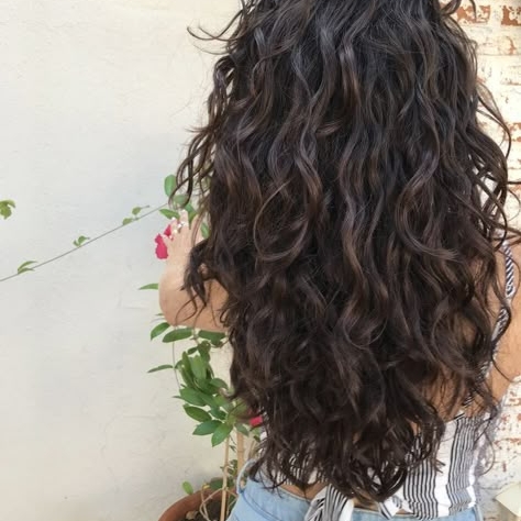 Corte em U, com camadas