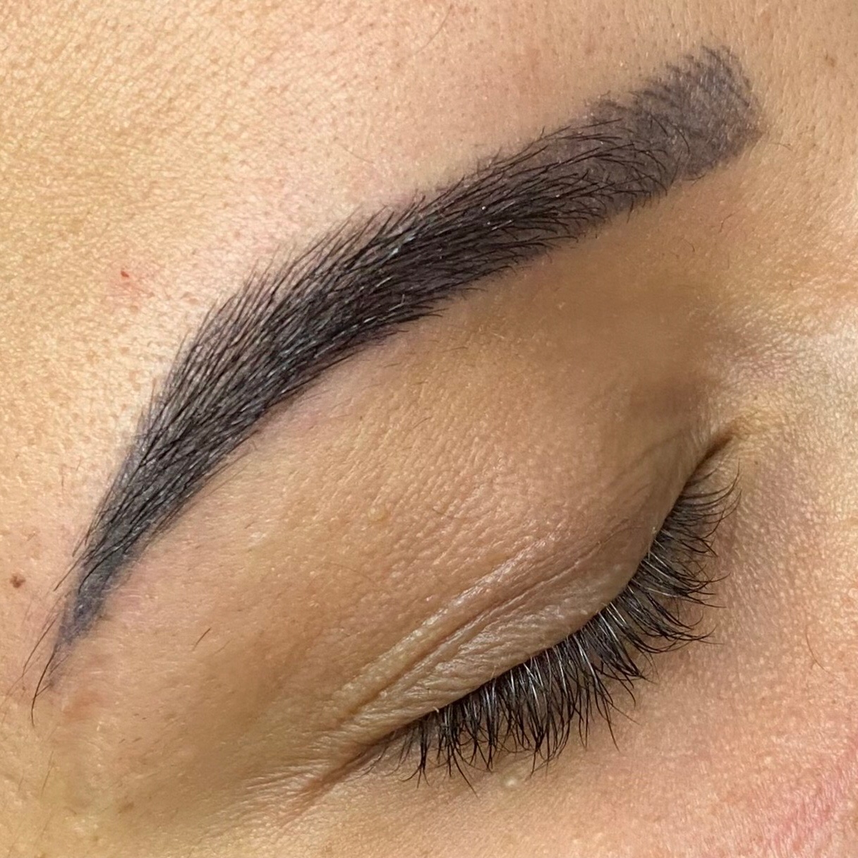 Design de Sobrancelha