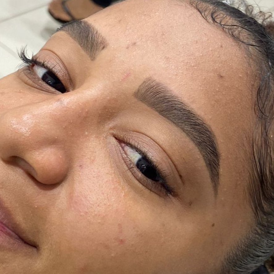 sobrancelha + Henna