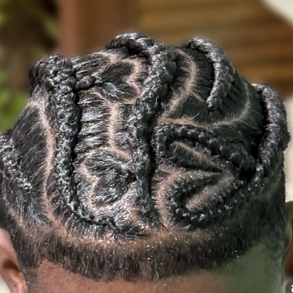 NAGÔ MASCULINA DESENHADA