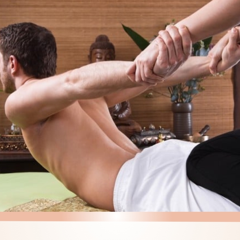 Massagem Thai no Solo (Alongamentos e pressões para liberar energia e aumentar flexibilidade | Presencial)