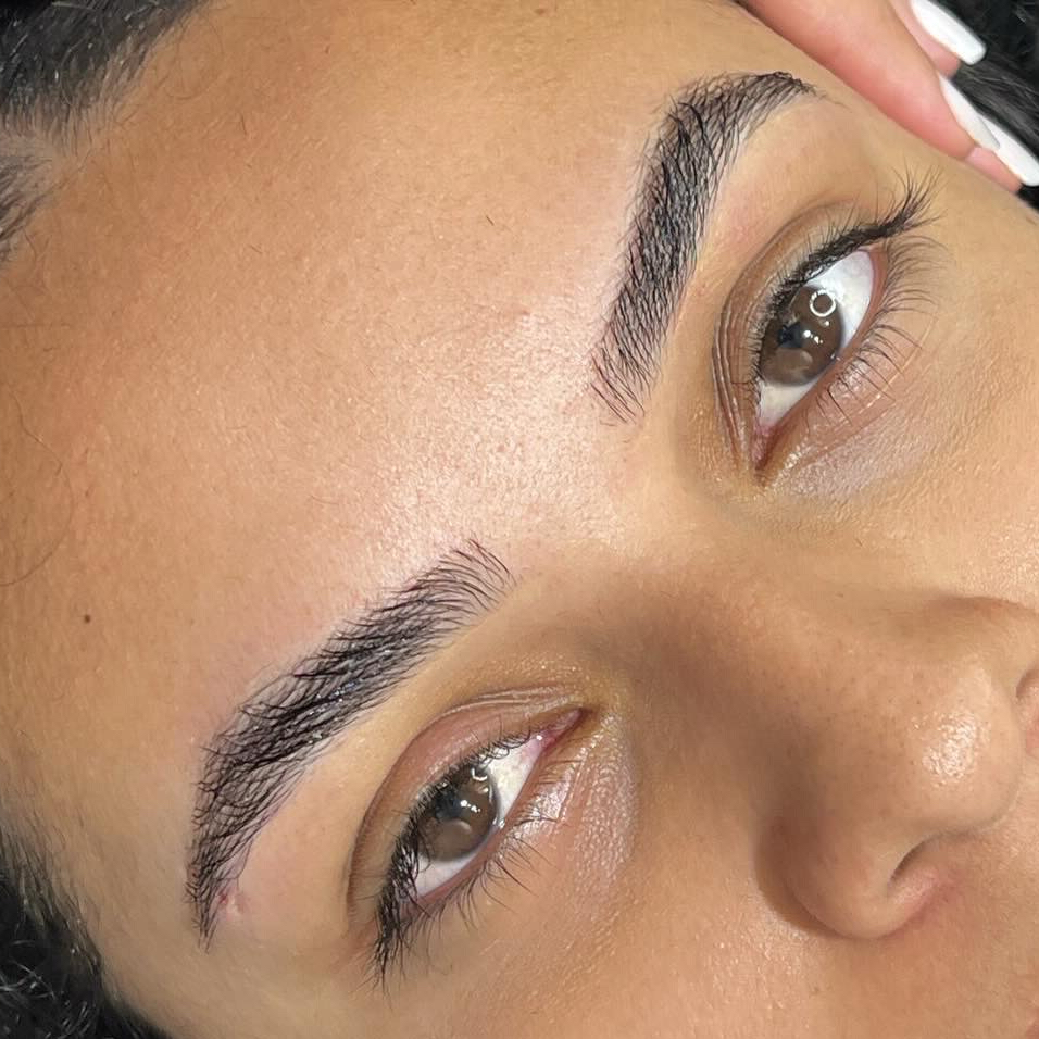 Design de sobrancelha