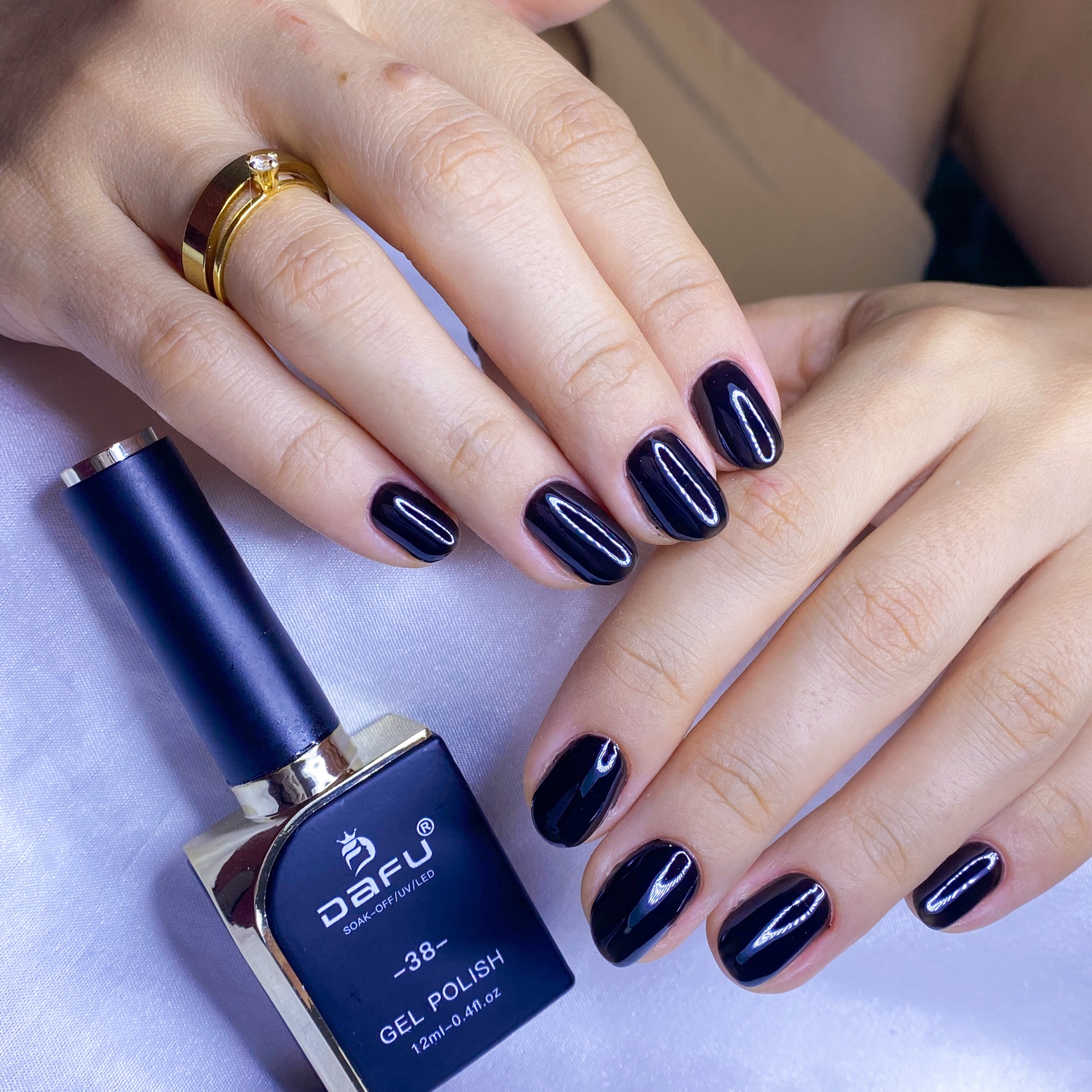 Banho de gel + esmaltação ou decoração