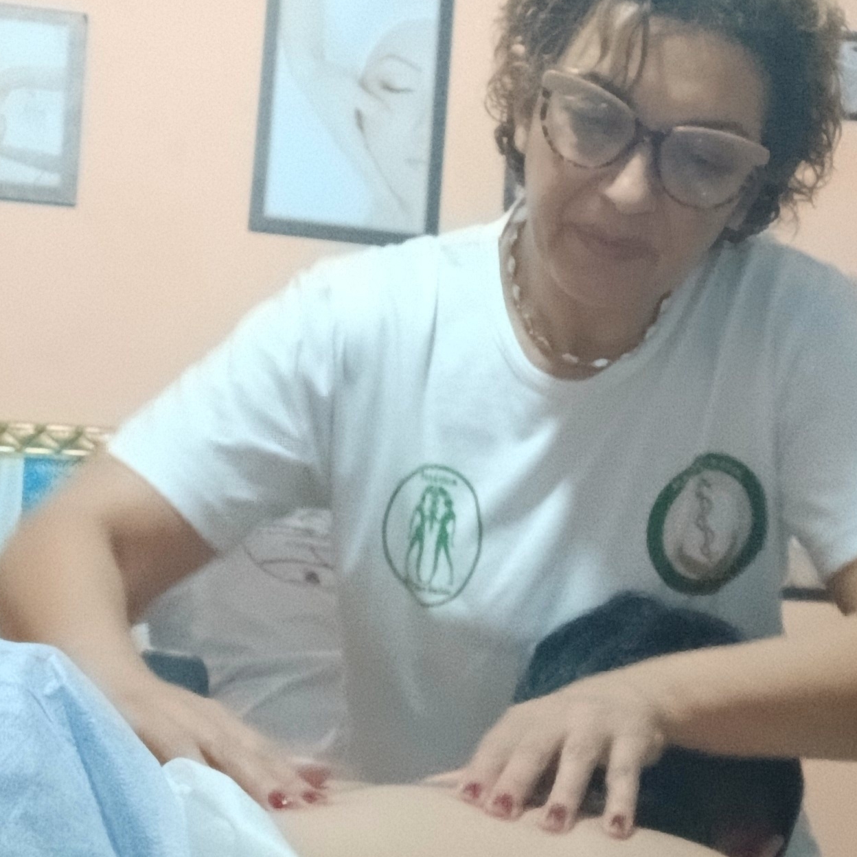 Combo Corpo Renovado Massagem Relaxante Corporal + Higienização Facial com Revitalização