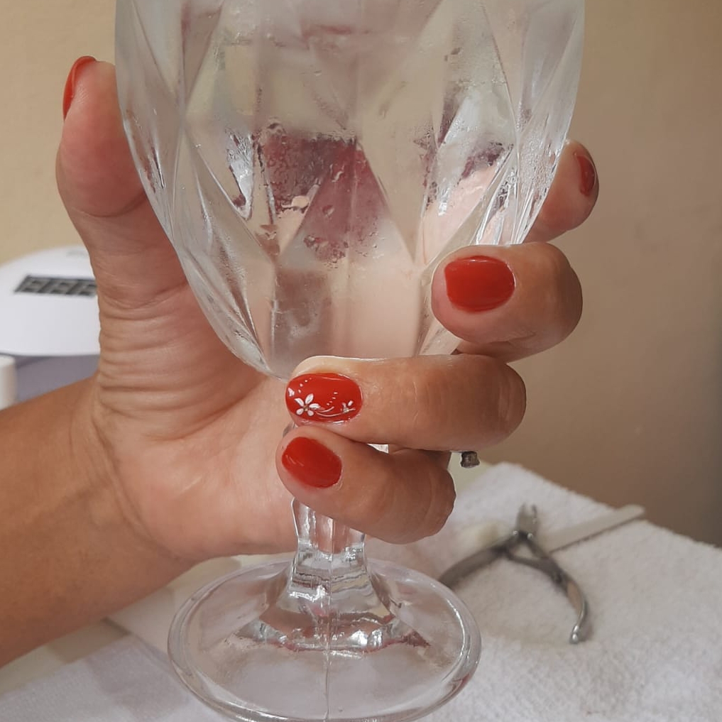 unhas decoradas ou francesinha