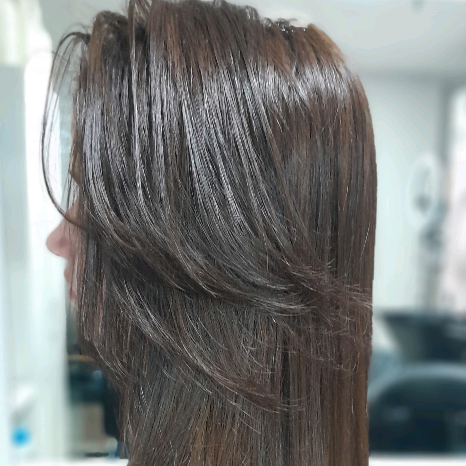 (Progressiva), manutenção de raiz,depende do volume e tamanho do cabelo, altera o valor.