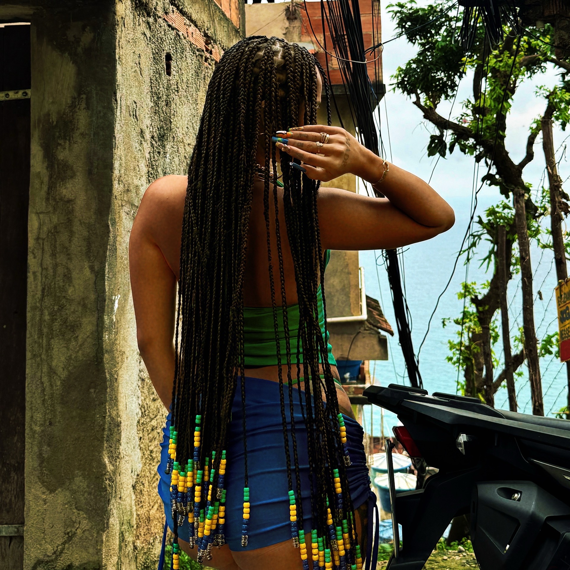 BOX BRAIDS